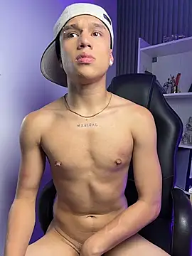 Dominik_Souza Adlı Modelin Canlı XXX Sohbeti