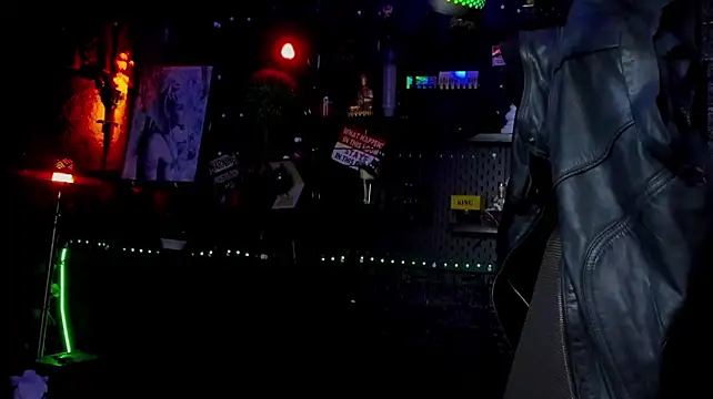 LexHardy 现场XXX聊天