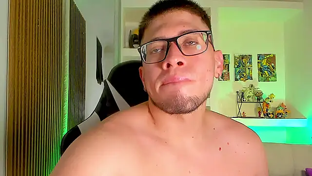 SebastianMaximoff_: онлайн-секс-чат