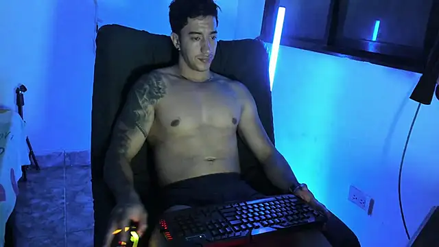 Chat +18 de Axel_hendrick ao vivo