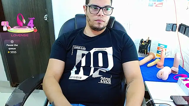 Realjoel01's Live XXX Chat