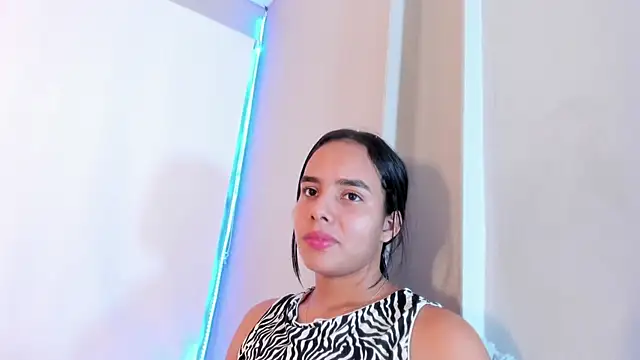 Czat XXX na żywo – Roxy_Stonee