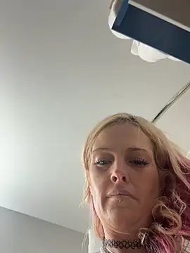 Webkamerová show tattoobarbiexox