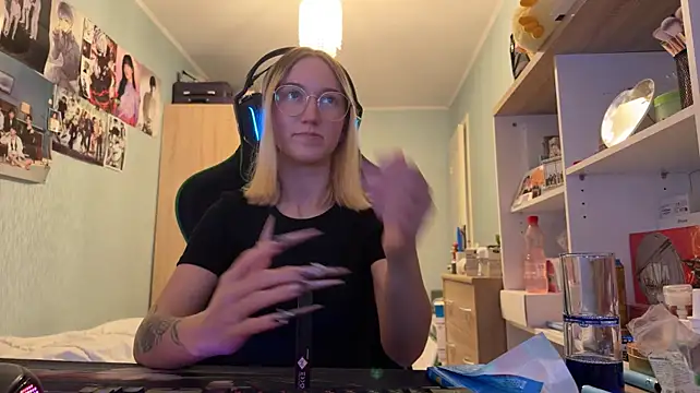 Онлайн чат XXX SoniaKotts