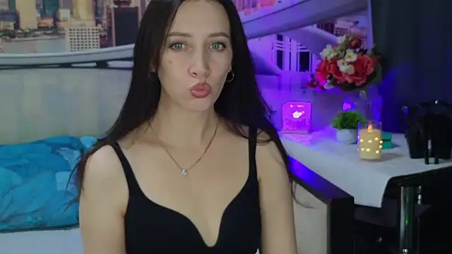 MonicaSweetx Chat XXX in diretta