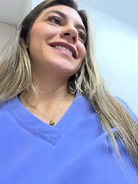 alicee16's Live XXX Chat