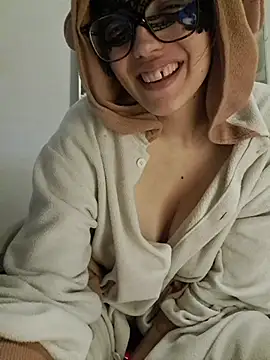 PearMaki Chat XXX in diretta