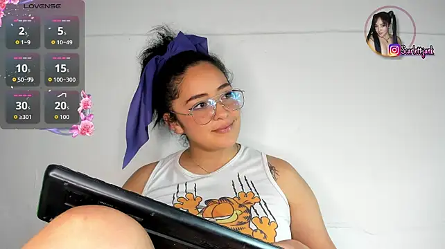 Czat XXX na żywo – Scarlett_Jank
