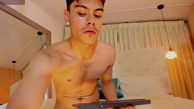 XXX chat uživo modela Lycan____