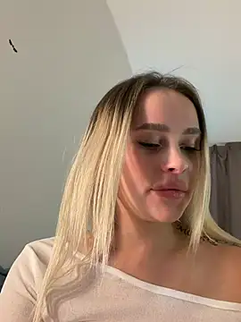 amynewsy Chat XXX live