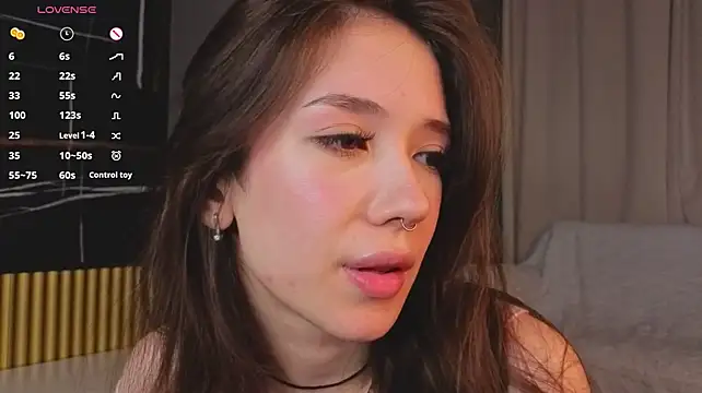 Chat XXX en directo de tinyanie