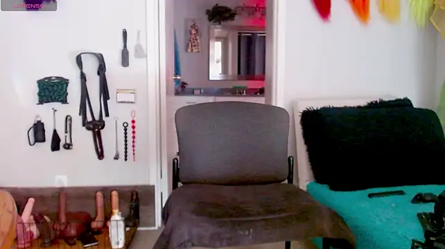Chatroom XXX en direct de Queenanitadix