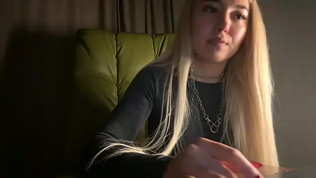 Cirelia Live XXX-chat