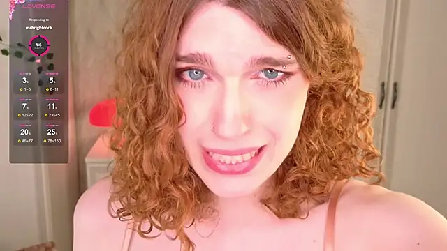 CowSaysMoon Live XXX-Chat