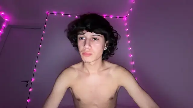 Chatroom XXX en direct de ivan_abundance