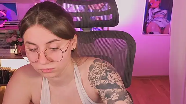 _AnnaStark_ Chat XXX in diretta