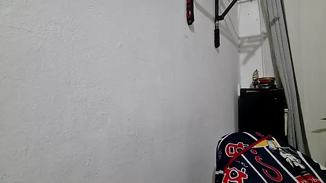 XXX chat uživo modela JBond007BBC