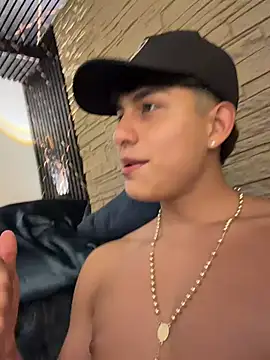 Chat +18 de Lander_Cruz ao vivo