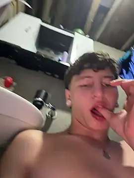 ARON_LUXXのライブXXXチャット