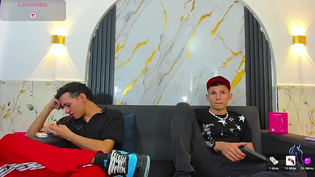 XXX chat uživo modela Isaak_Bless
