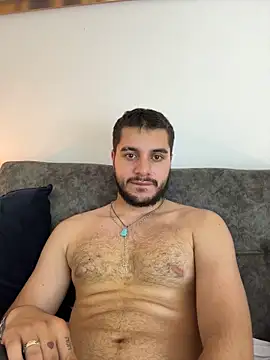 AmadeoWild live XXX chat