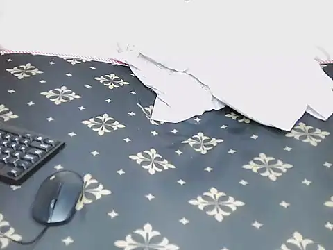 צ'אט XXX בשידור חי של Lily_byb