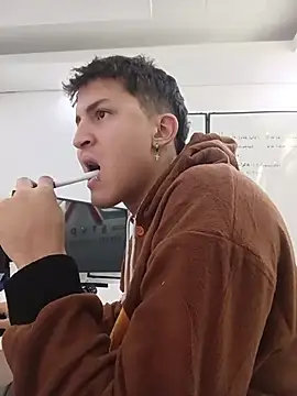 XXX chat uživo modela Axel_Romanov