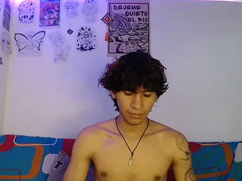 ElliotAzert live XXX chat