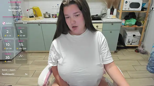 LinaElasm's Live XXX Chat