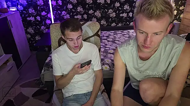 Vuittonn Live XXX chat