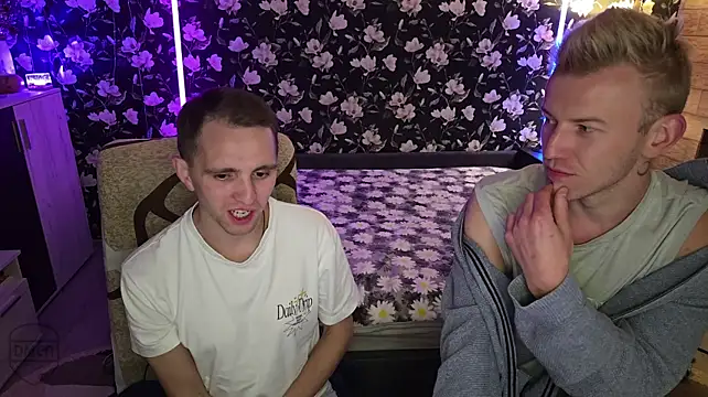 Vuitton XXX чат на живо