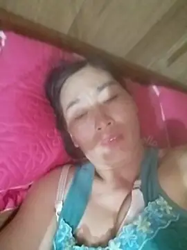 lris-Beauty77n Live XXX chat