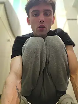 XXX chat uživo modela Bad_Bitch_Boy