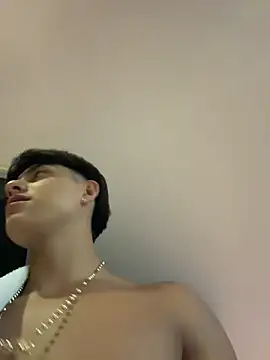 Lander_Cruz লাইভ XXX চ্যাট