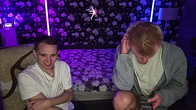 Vuitton Live XXX-chat