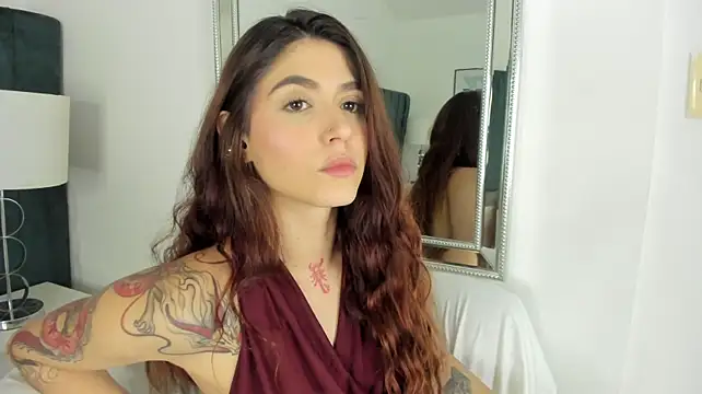 צ'אט XXX בשידור חי של AnnyCherry_