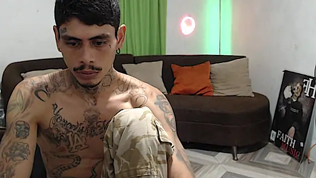 alpha_zom Obrolan Langsung XXX