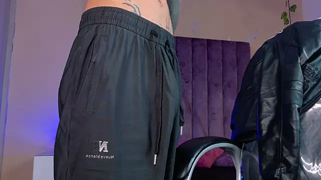 Vergil_Noir_'s Live XXX Chat
