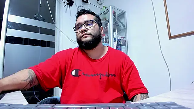 Chat +18 de VINCEDMAGLIOO ao vivo