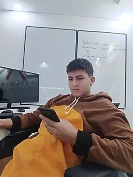 Czat XXX na żywo – Axel_Romanov