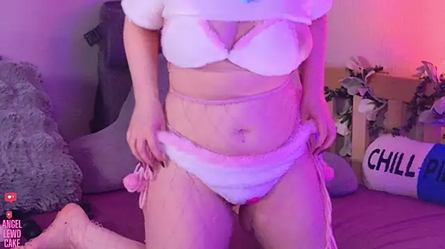 Chat XXX ao vivo de Angel-Lewd-Cake