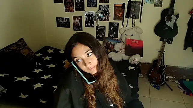 צ'אט XXX בשידור חי של alucarda_666