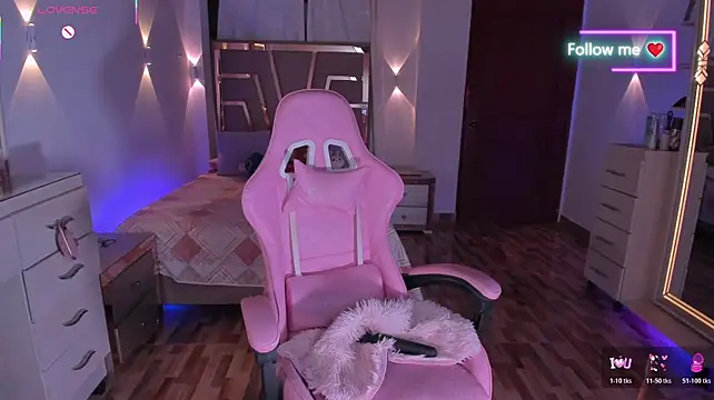 Živý XXX chat MiaLatina_