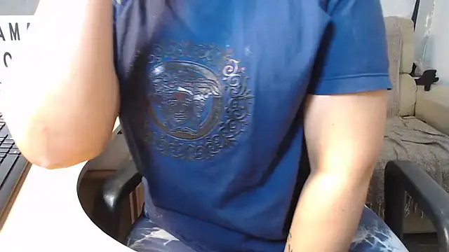 Chat +18 de BumbumGigante ao vivo