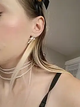 Chloe_StClaire's Live XXX Chat