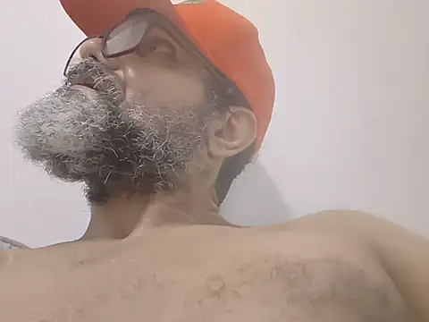 GiganticDot71 Live XXX-chat