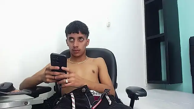brayan__hot__ Live XXX-chat