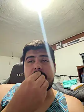 rauldiaz23cm Webcam-Show