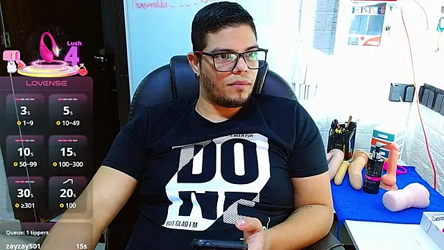 צ'אט XXX בשידור חי של Realjoel01