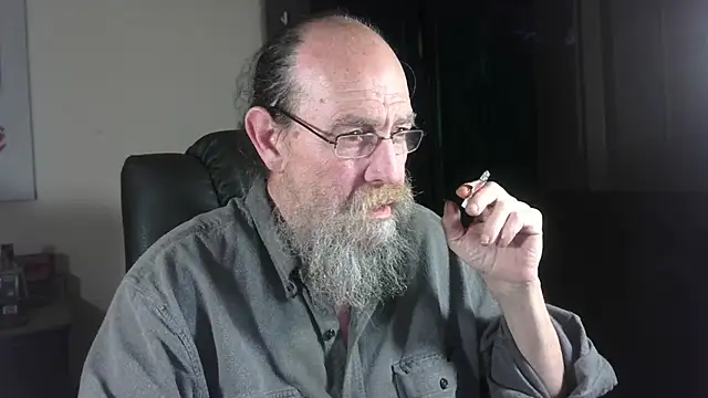 Uncle_Hottie Adlı Modelin Canlı XXX Sohbeti